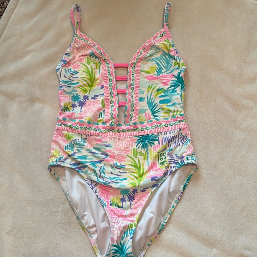 Lilly Swimsuit 🩷🩷🩷